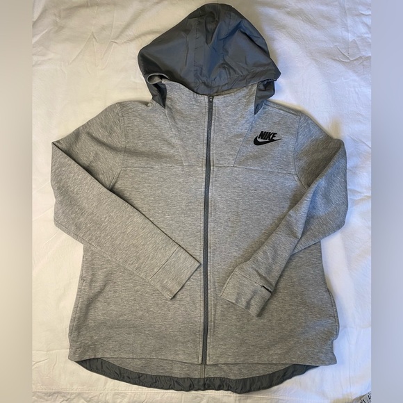 Nike Jacket Size L Women’s - Picture 2 of 10